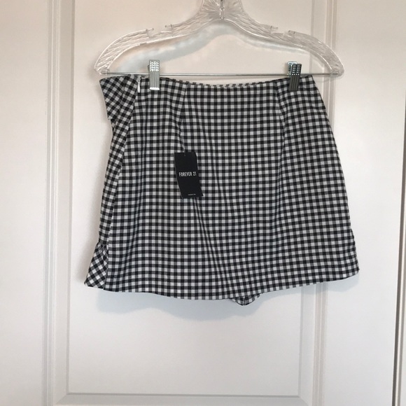 Forever 21 Ruffle Skort - Picture 2 of 3